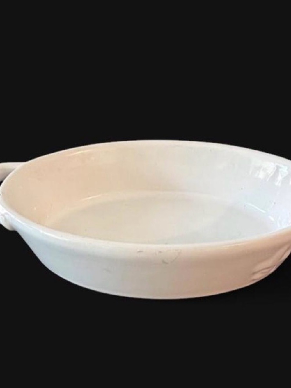 La Marque White Ceramic Baking Dish with Handle - Home Kitchen